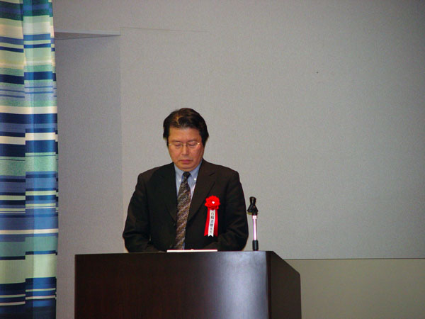 基調講演：「増え続ける加齢黄斑変性」　石橋達郎先生　（九州大学）