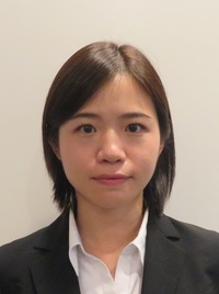 山崎　晴子